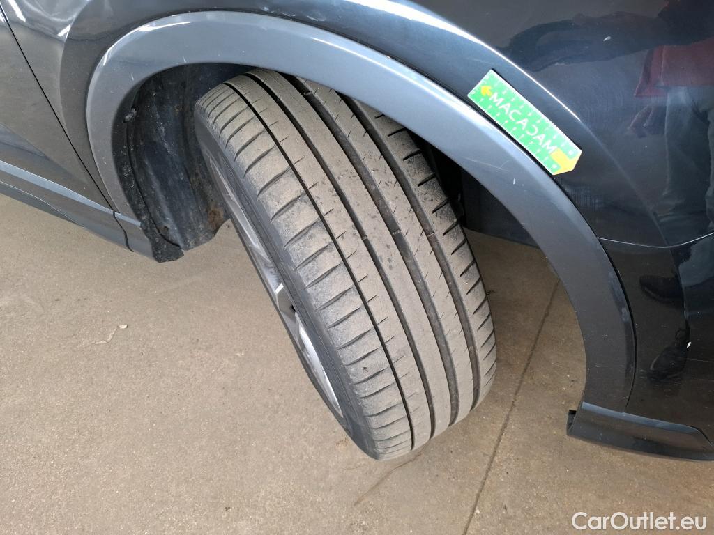  Audi  Q3 AUDI  Sportback / 2019 / 5P / SUV 35 TDI 150 S TRONIC S EDITION(SL) #30