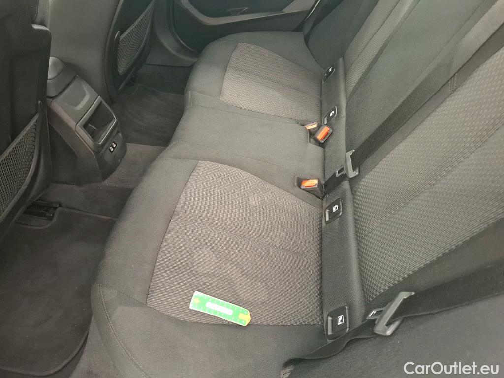  Bmw  Serie 1 BMW Série 1 / 2019 / 5P / Berline 116i DKG7 Business Design #9