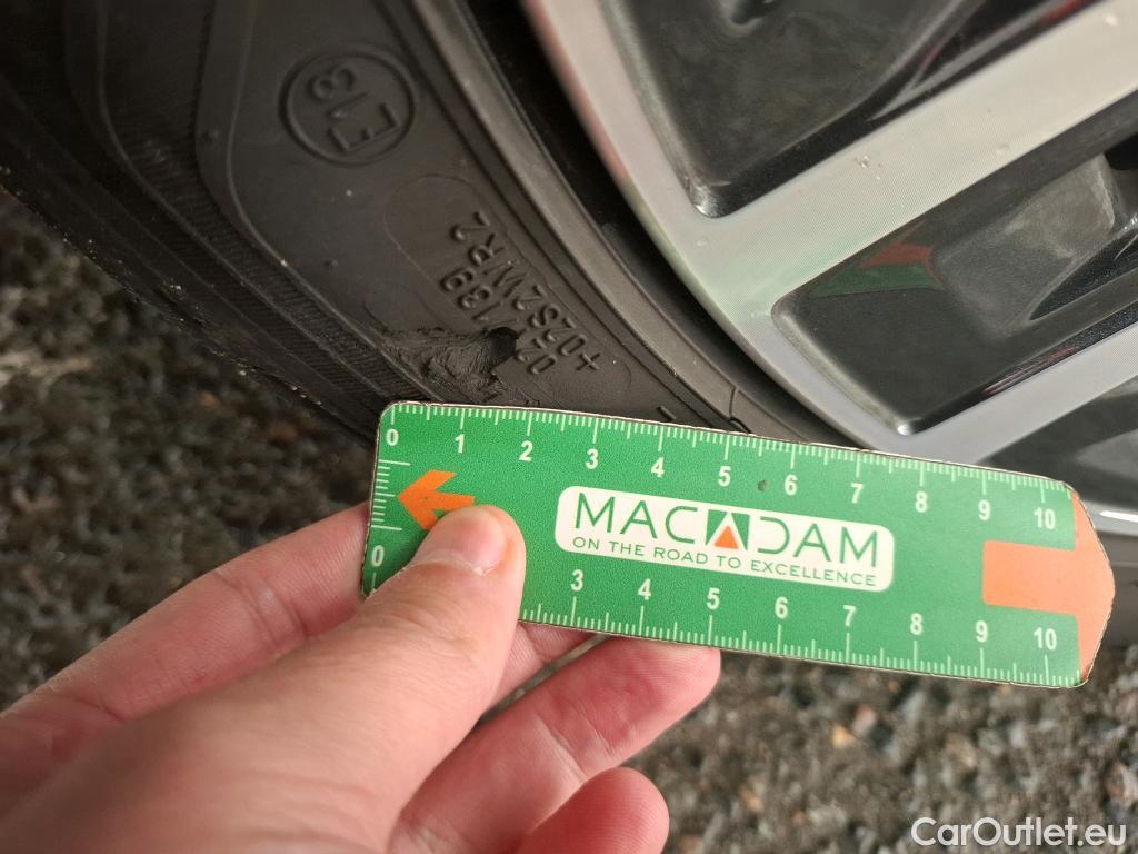  Bmw  Serie 1 BMW Série 1 / 2019 / 5P / Berline 116i DKG7 Business Design #6