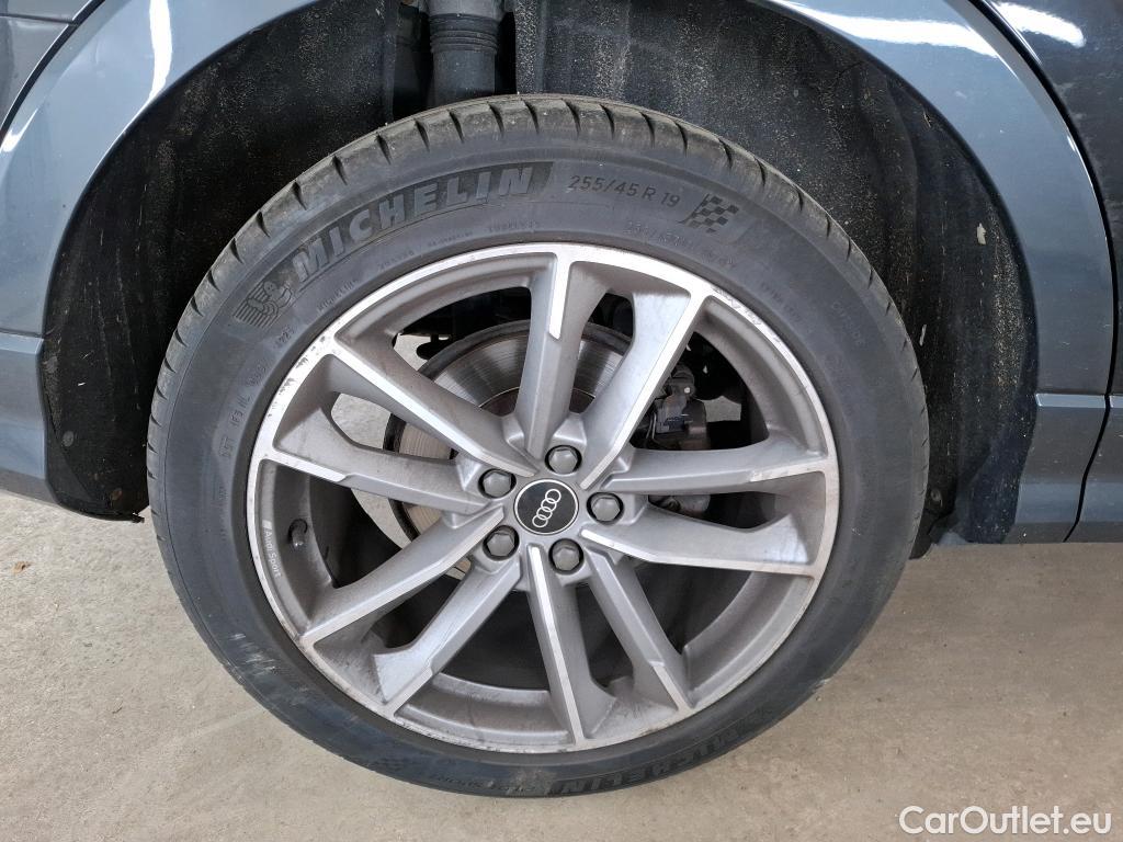  Audi  Q3 AUDI  Sportback / 2019 / 5P / SUV 35 TDI 150 S TRONIC S EDITION(SL) #12