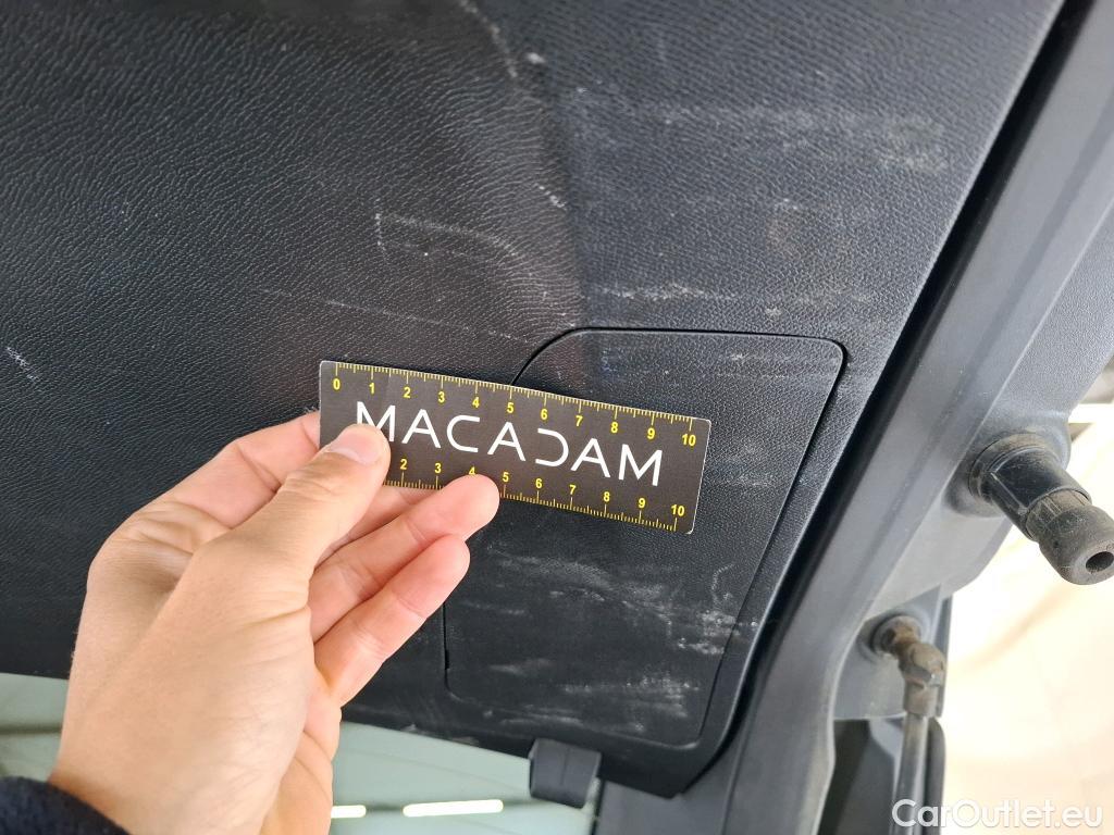  Peugeot  3008 PEUGEOT  / 2016 / 5P / SUV Puretech 180 S&S EAT8 GT LINE #58