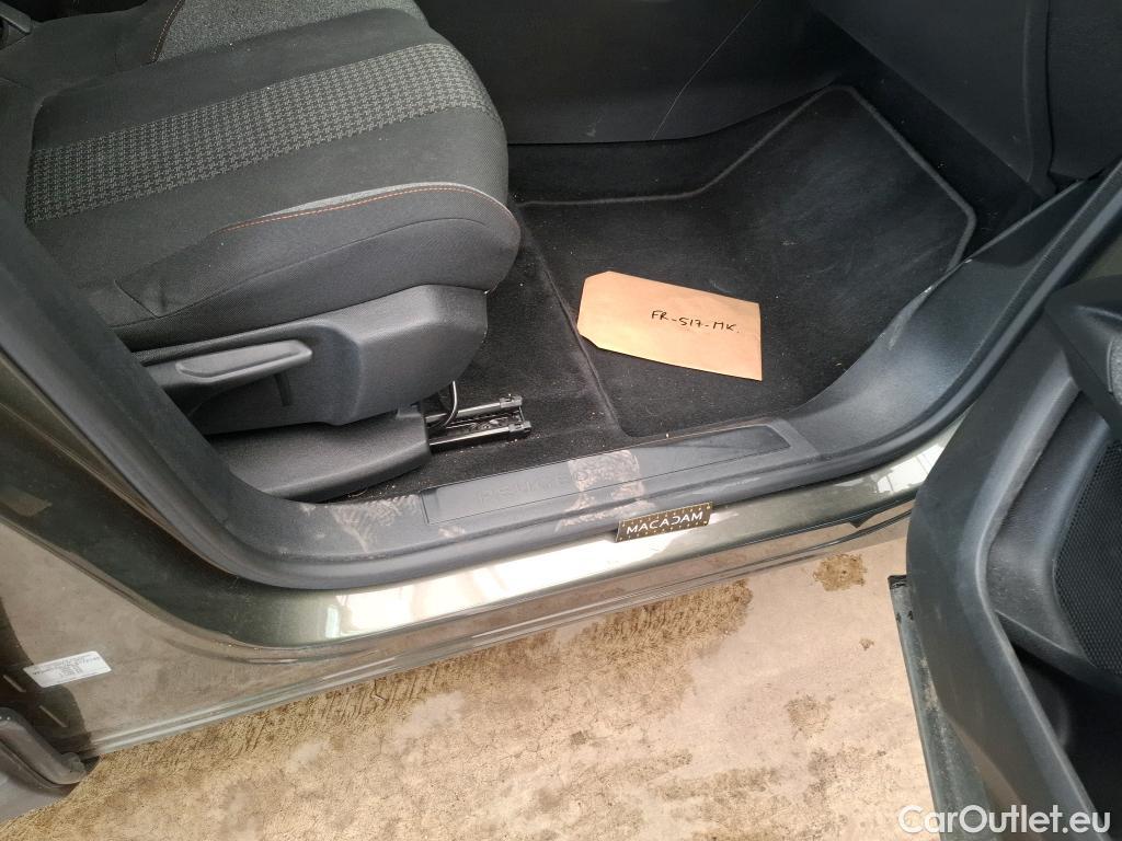  Peugeot  3008  Active Business 1.5 HDi 130CV BVA8 E6d #19