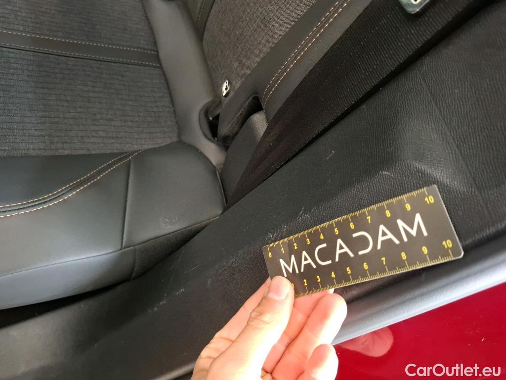  Peugeot  3008 PEUGEOT  / 2016 / 5P / SUV Puretech 180 S&S EAT8 GT LINE #51