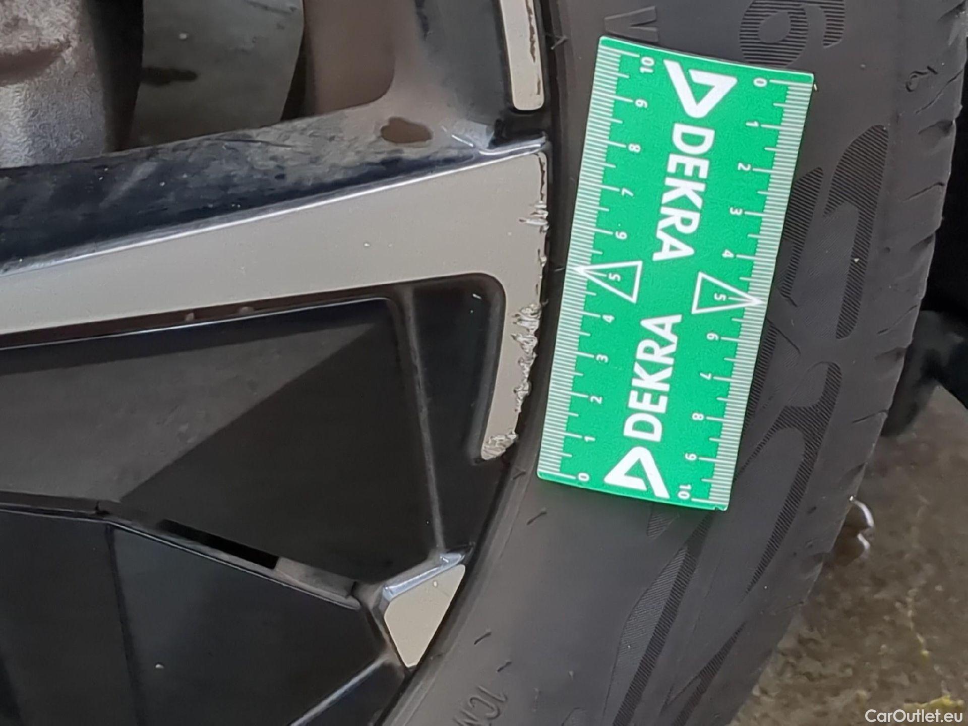  DS  DS7 DS DS 7 / 2022 / 5P / SUV BlueHDi 130 Automatique RIVOLI #2