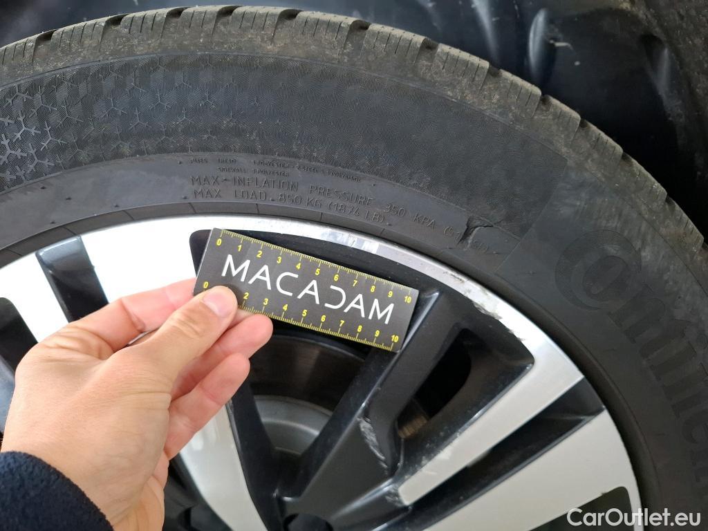  Peugeot  3008 PEUGEOT  / 2016 / 5P / SUV Puretech 180 S&S EAT8 GT LINE #45