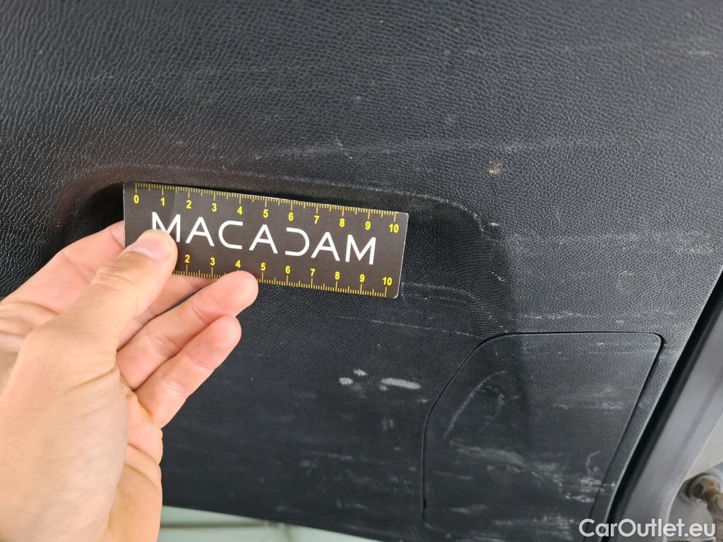  Peugeot  3008 PEUGEOT  / 2016 / 5P / SUV Puretech 180 S&S EAT8 GT LINE #59