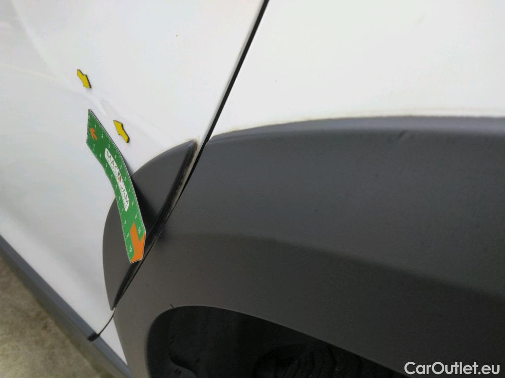  Peugeot  2008  Allure Business 1.2 PureTech 130CV BVM6 E6dT #9