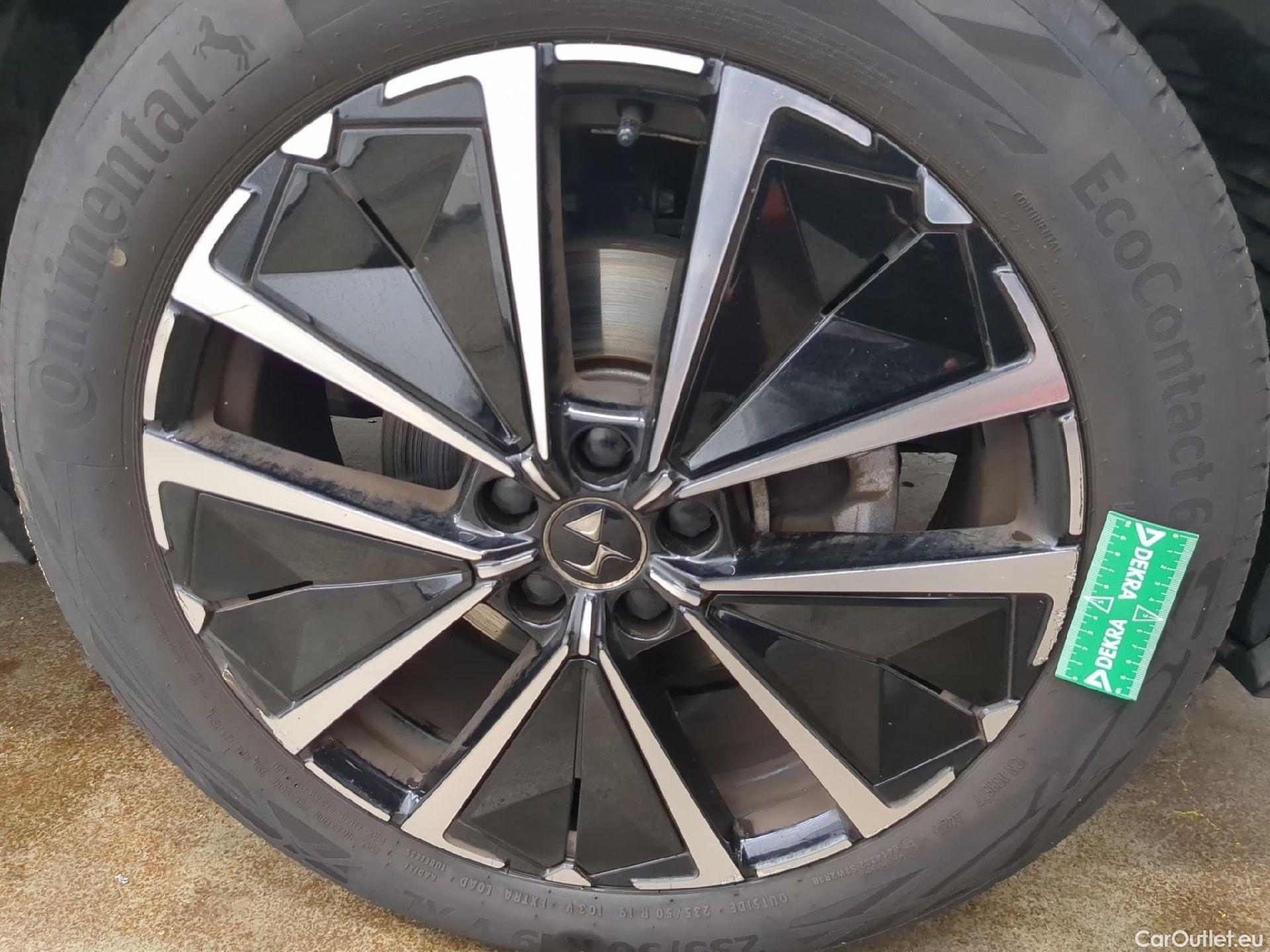  DS  DS7 DS DS 7 / 2022 / 5P / SUV BlueHDi 130 Automatique RIVOLI #1