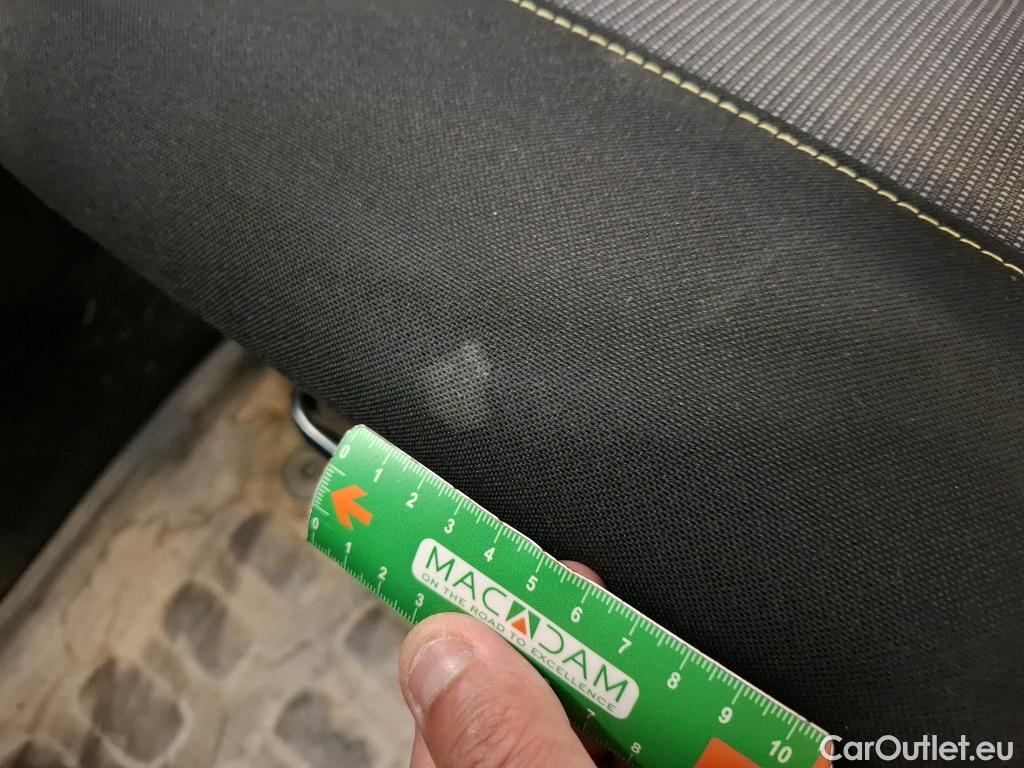  Citroen  C3  Société Feel Nav 1.2 PureTech 80CV BVM5 E6d #7