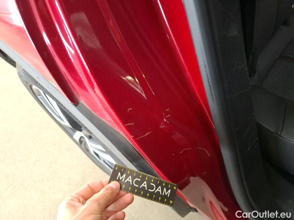  Peugeot  3008 PEUGEOT  / 2016 / 5P / SUV Puretech 180 S&S EAT8 GT LINE #30