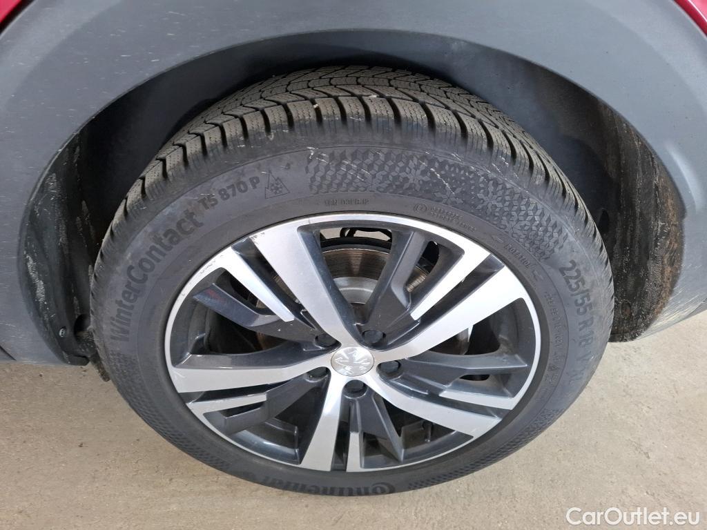  Peugeot  3008 PEUGEOT  / 2016 / 5P / SUV Puretech 180 S&S EAT8 GT LINE #71