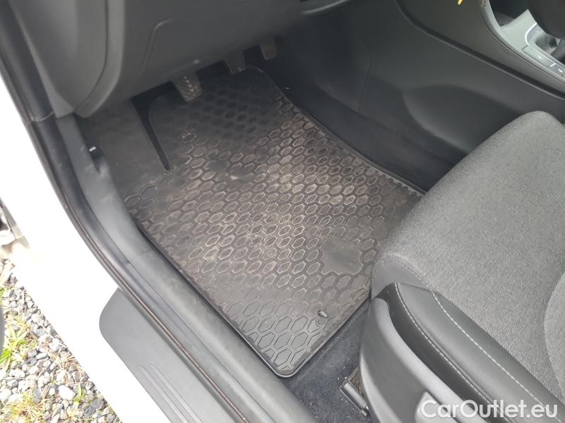  Hyundai  i30  (PD)(01.2017  ->)  kom.1.5T-GDI Smart 5d #11