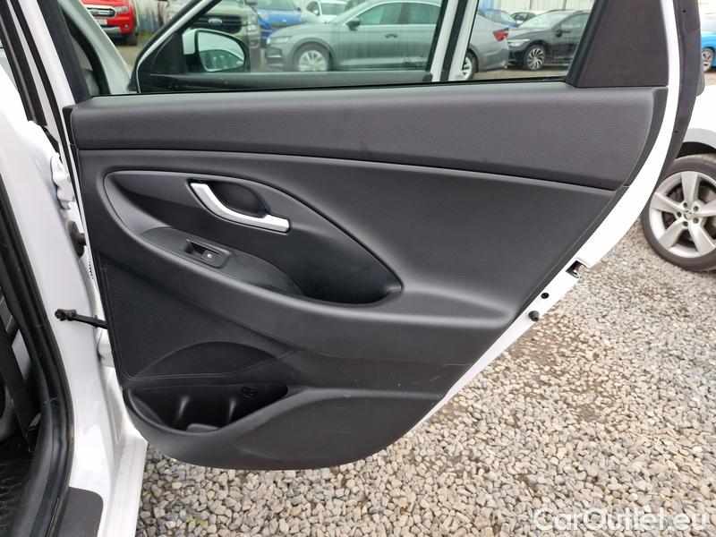  Hyundai  i30   cw (PD)(2017->)  kom.1.5T-GDI Smart 5d #12