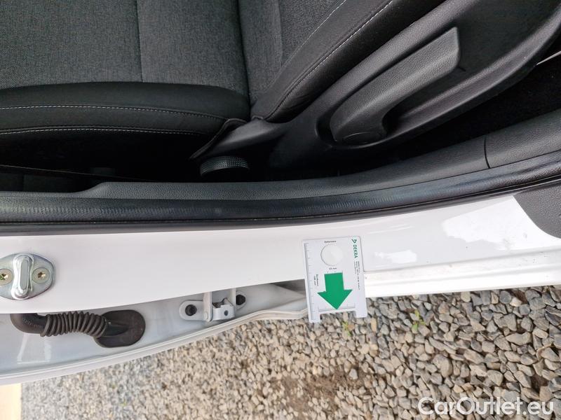  Hyundai  i30   cw (PD)(2017->)  kom.1.5T-GDI Smart 5d #30