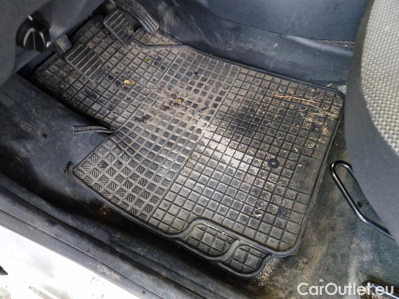  Dacia  Dokker  (2012)  Van 1.5dCi 70 Ambiance+ #12