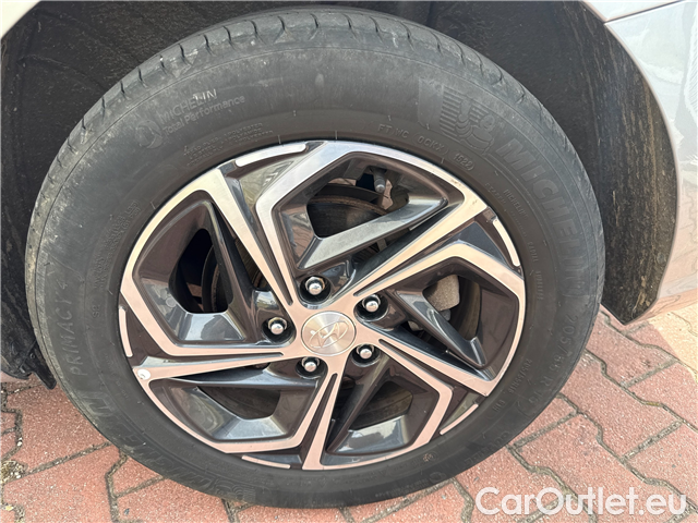  Hyundai  i30  kom.1.0TGDI Family Smart #17