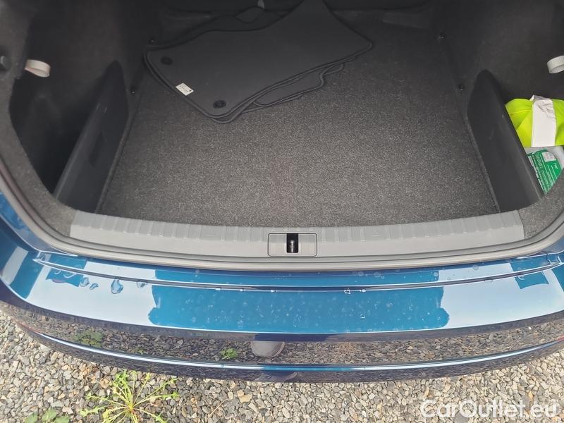  Skoda  Octavia  Lim. (NX3)(2020)  1.0TSI 81 Style #18