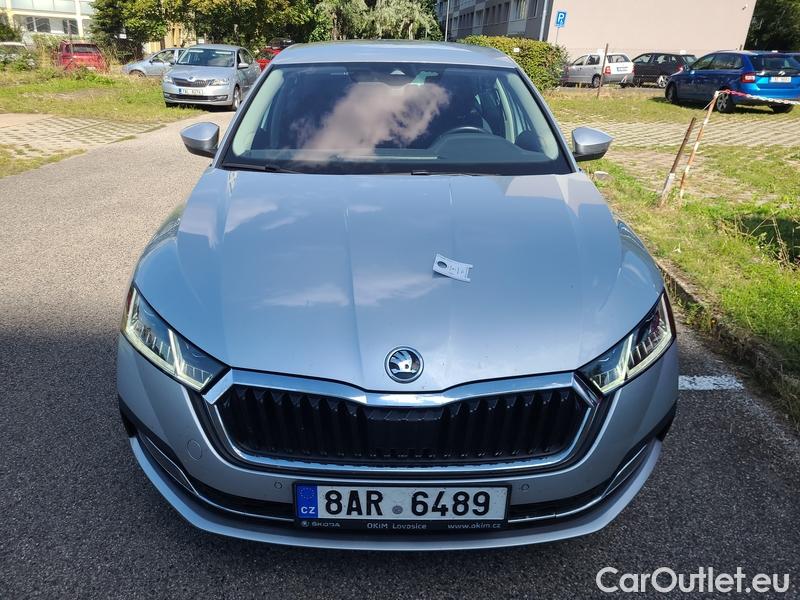  Skoda  Octavia  Lim. (NX3)(2020) Oct.2.0TDI 110 Style 4WD AT #3