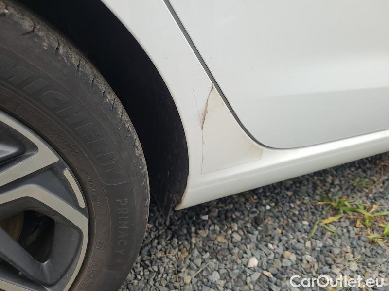  Hyundai  i30  (PD)(01.2017  ->)  kom.1.5T-GDI Smart 5d #29