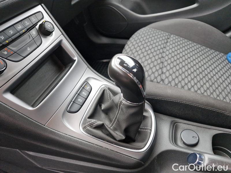  Opel  Astra  K Sports Tourer (2015) ST 1.5CDTi 77 Edition 5d #12