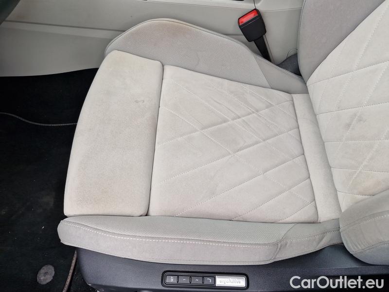  Volkswagen  Golf  VIII Variant (CG5) 2020 Var.1.5 TSI 110 Style 5d #10