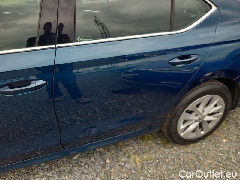  Skoda  Octavia  Lim. (NX3)(2020)  1.0TSI 81 Style #13