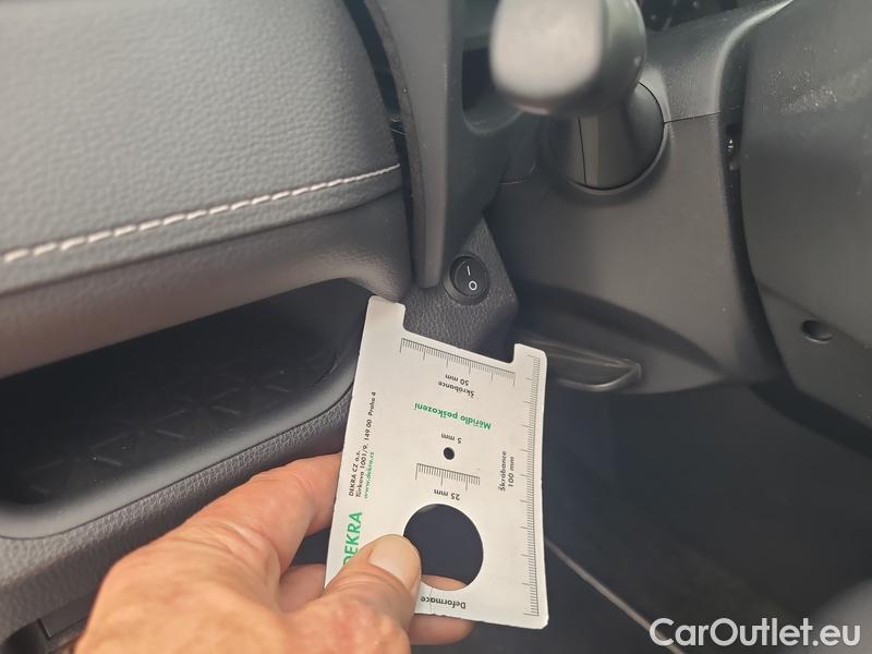  Toyota  RAV4  2019  2.5 Hyb Comfort 4WD AT #13