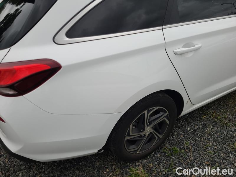  Hyundai  i30  (PD)(01.2017  ->)  kom.1.5T-GDI Smart 5d #28