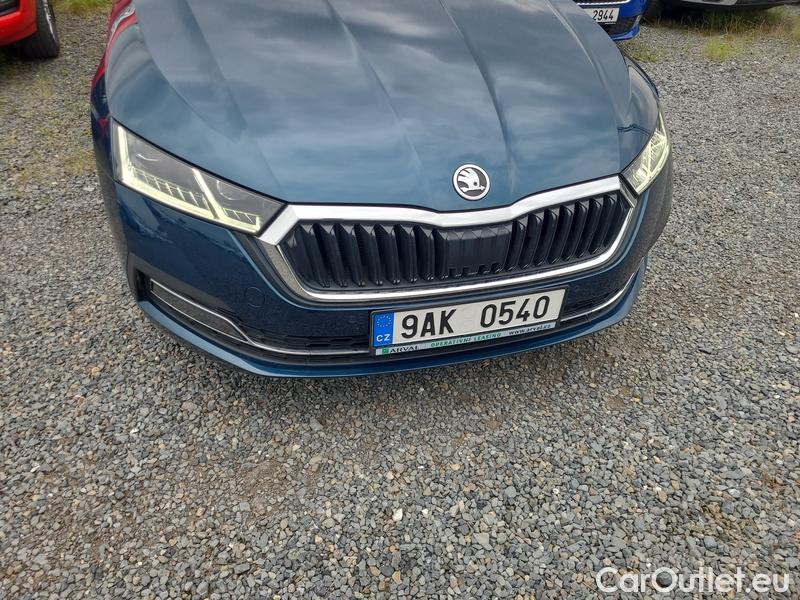  Skoda  Octavia  Lim. (NX3)(2020)  1.0TSI 81 Style #3
