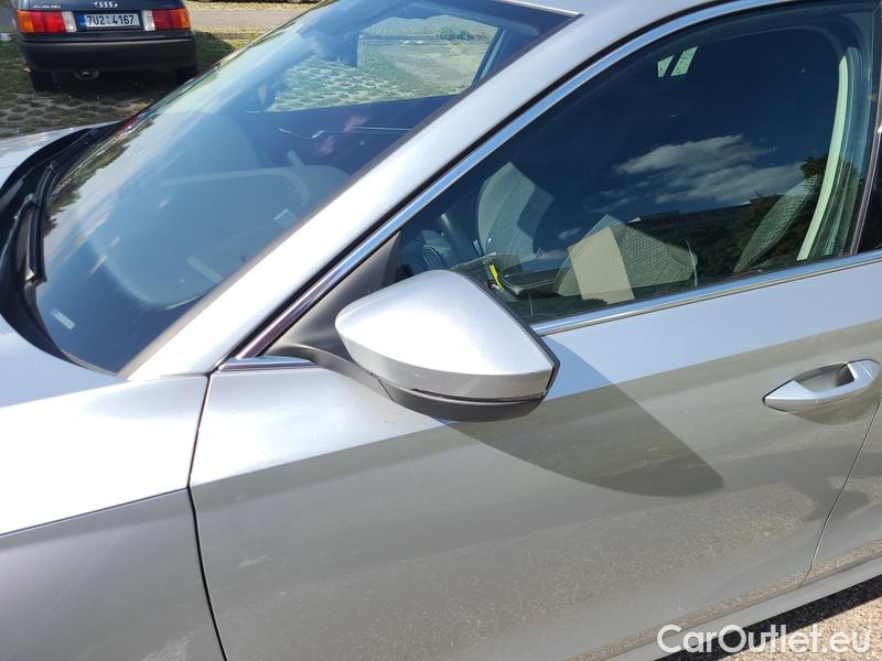  Skoda  Octavia  Lim. (NX3)(2020) Oct.2.0TDI 110 Style 4WD AT #6