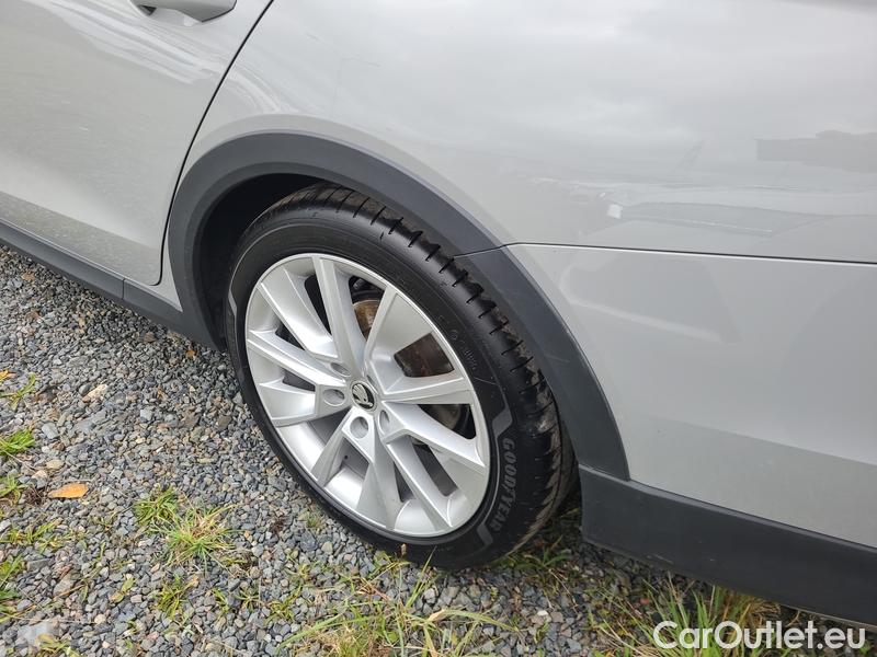  Skoda  Octavia  Combi (NX3)(2020) Oct.C. 2.0TDI 147 Scout 4x4 AT #24
