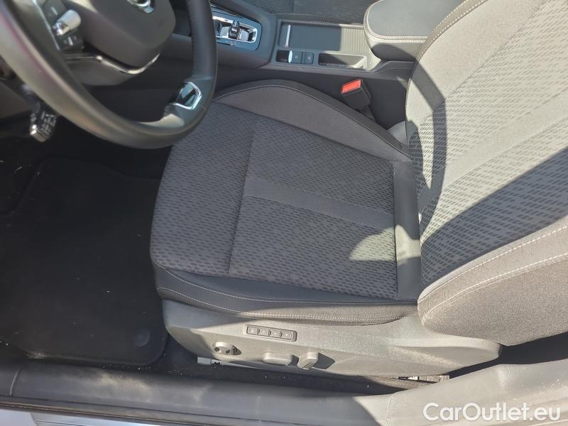  Skoda  Octavia  Lim. (NX3)(2020) Oct.2.0TDI 110 Style 4WD AT #8