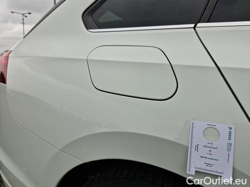  Volkswagen  Golf  VIII Variant (CG5) 2020 Var.1.5 TSI 110 Style 5d #18