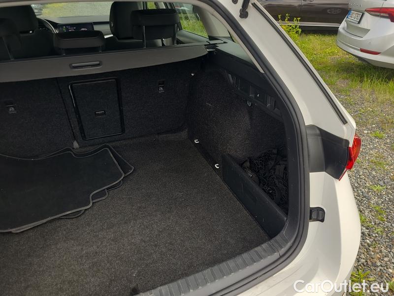  Skoda  Octavia  Combi (NX3)(2020) Oct.Combi 1.5TSI 110 Style #9