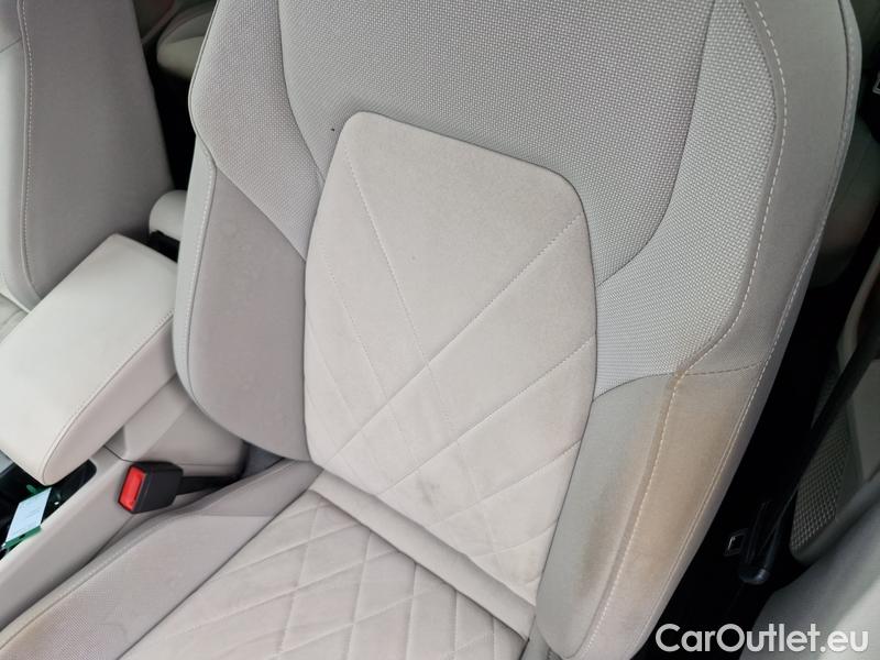  Volkswagen  Golf  VIII Variant (CG5) 2020 Var.1.5 TSI 110 Style 5d #11