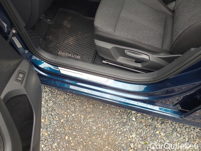  Skoda  Octavia  Lim. (NX3)(2020)  1.0TSI 81 Style #7