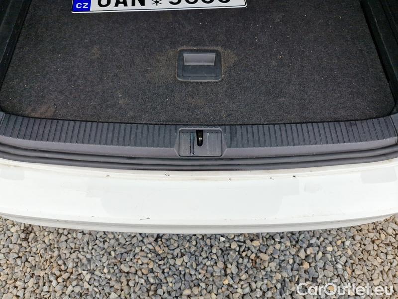  Volkswagen  Passat  Variant (CB5) (2019) Pas.Var.2.0TDI 140 Eleg. 4M AT #23