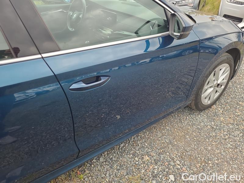  Skoda  Octavia  Lim. (NX3)(2020)  1.0TSI 81 Style #28