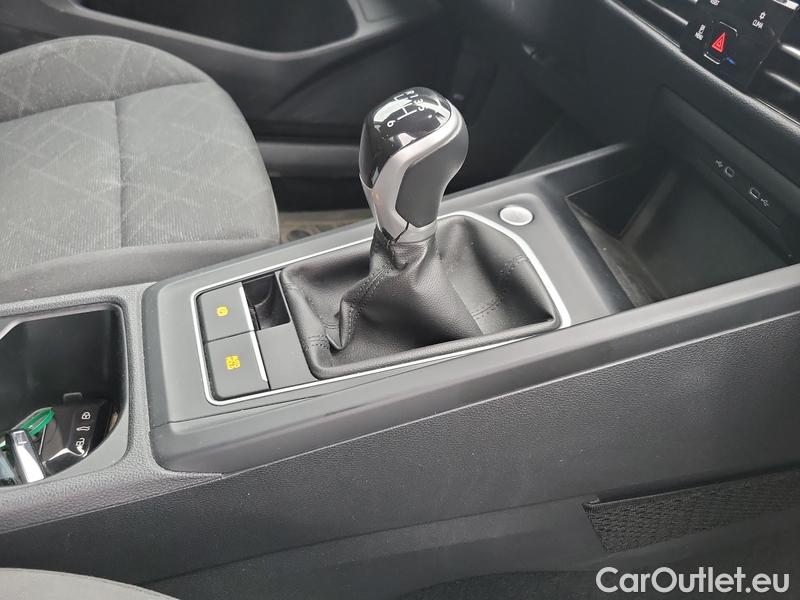  Volkswagen  Golf  VIII Variant (CG5) 2020 Var.2.0TDI 85 Life 5d #15