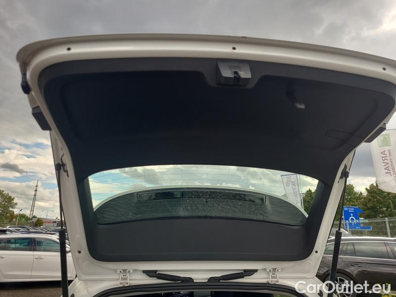  Skoda  Octavia  Combi (NX3)(2020) Oct.Combi 1.5TSI 110 Style #11