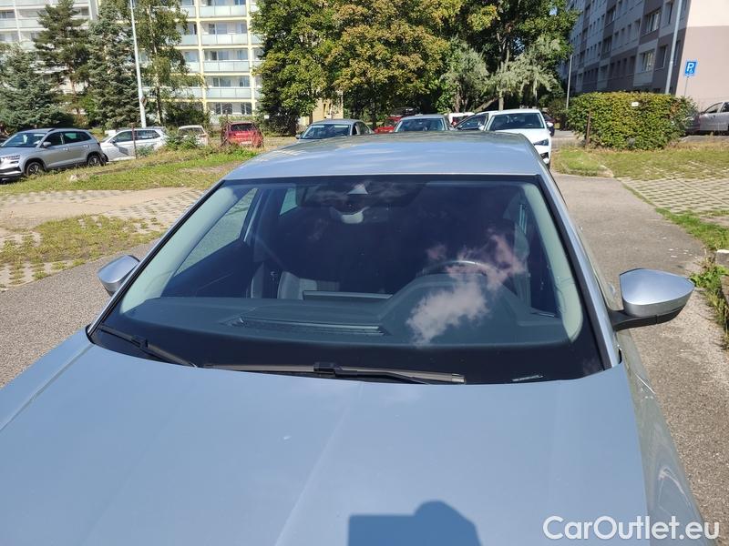  Skoda  Octavia  Lim. (NX3)(2020) Oct.2.0TDI 110 Style 4WD AT #1