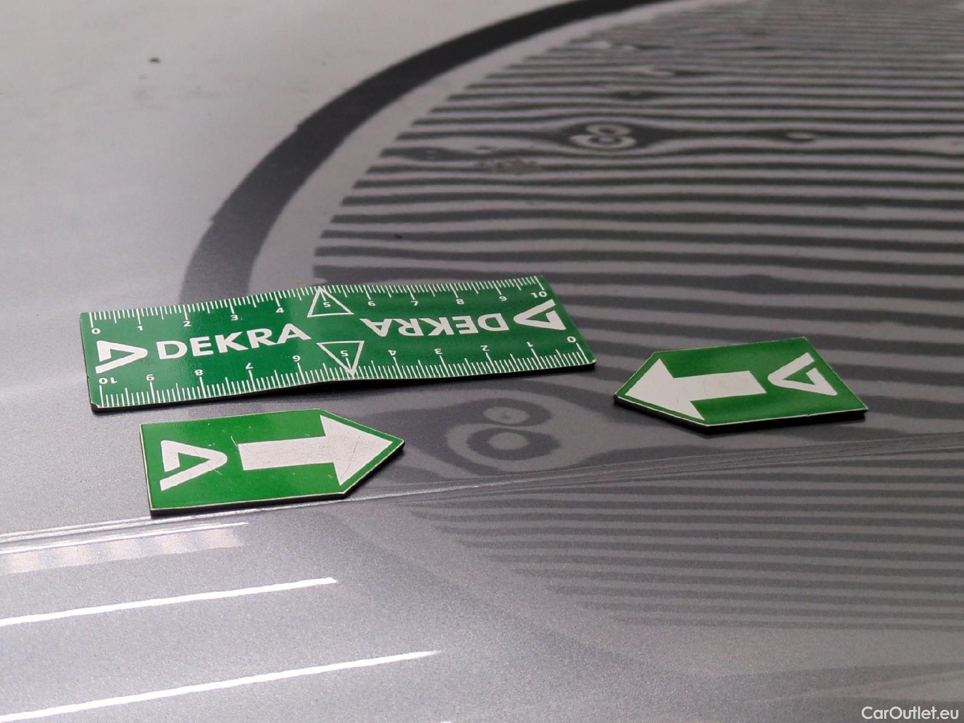  Citroen  C4  Berline Feel Pack 1.5 BlueHDI 130CV BVA8 E6d #27