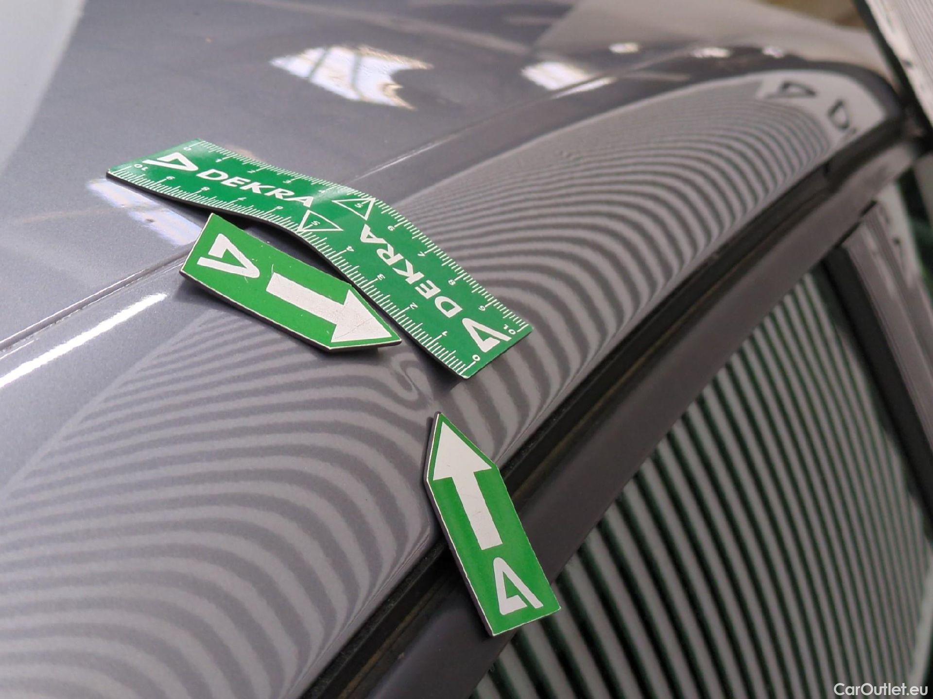  Citroen  C4  Berline Feel Pack 1.5 BlueHDI 130CV BVA8 E6d #24