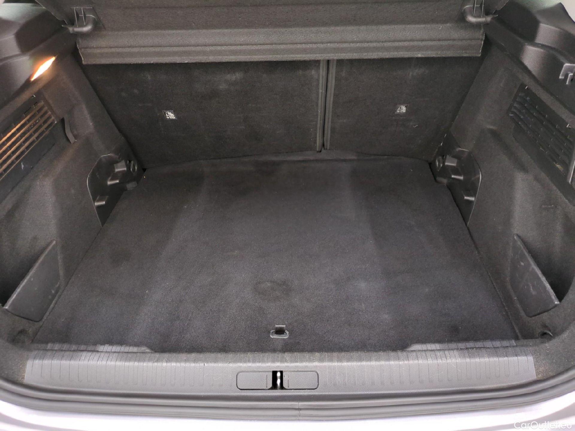  Citroen  C4  Berline Feel Pack 1.5 BlueHDI 130CV BVA8 E6d #4