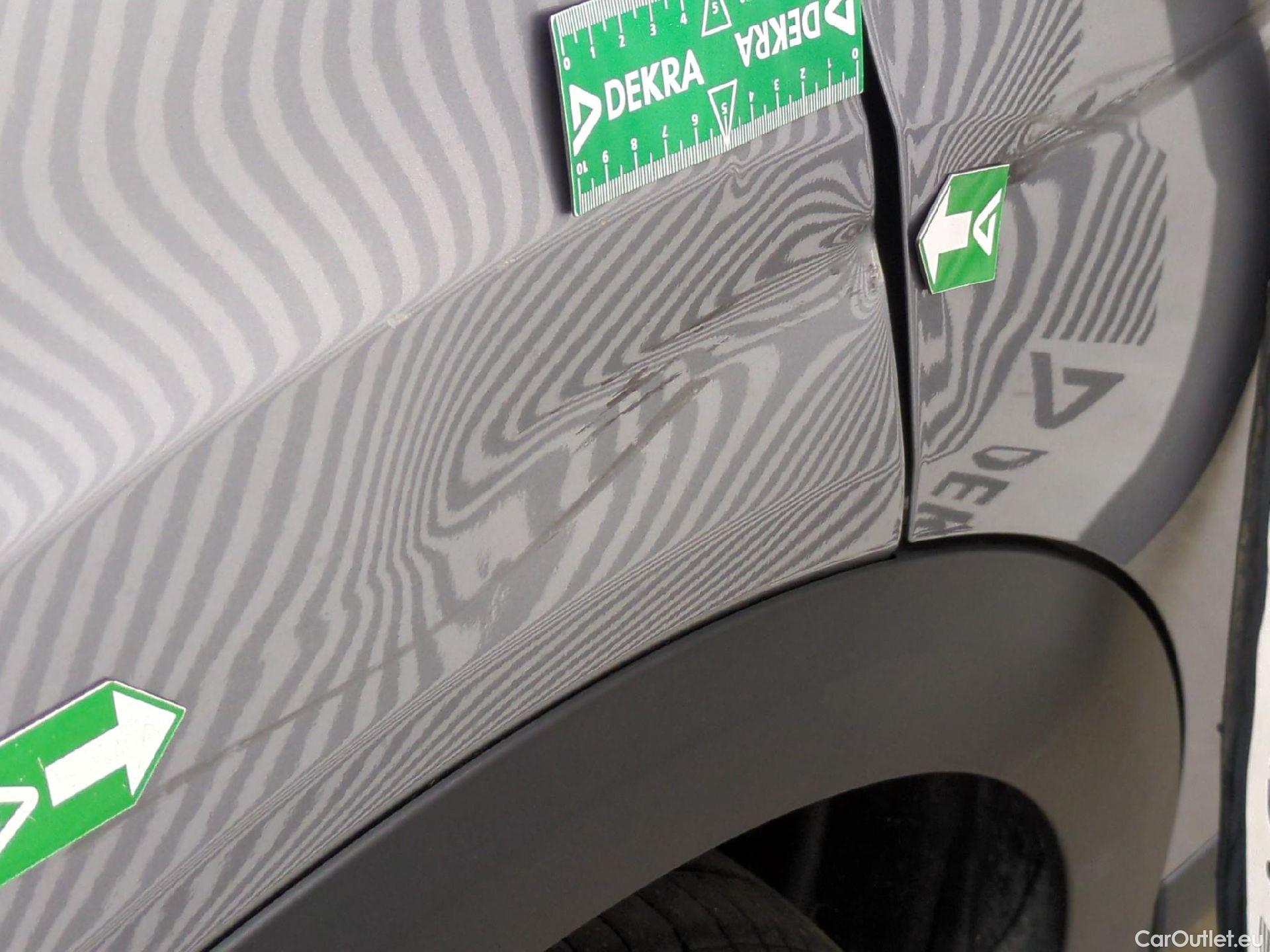  Citroen  C4  Berline Feel Pack 1.5 BlueHDI 130CV BVA8 E6d #13