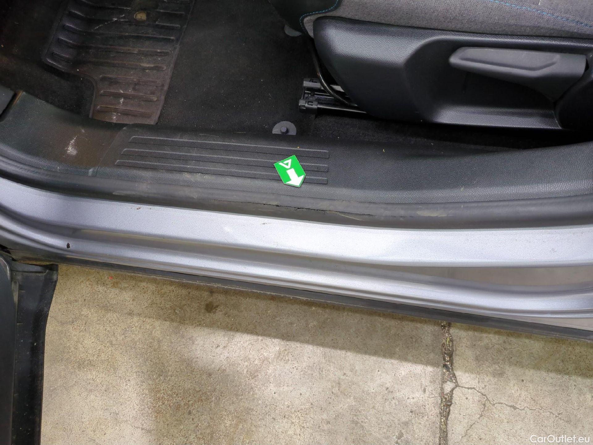  Citroen  C4  Berline Feel Pack 1.5 BlueHDI 130CV BVA8 E6d #7