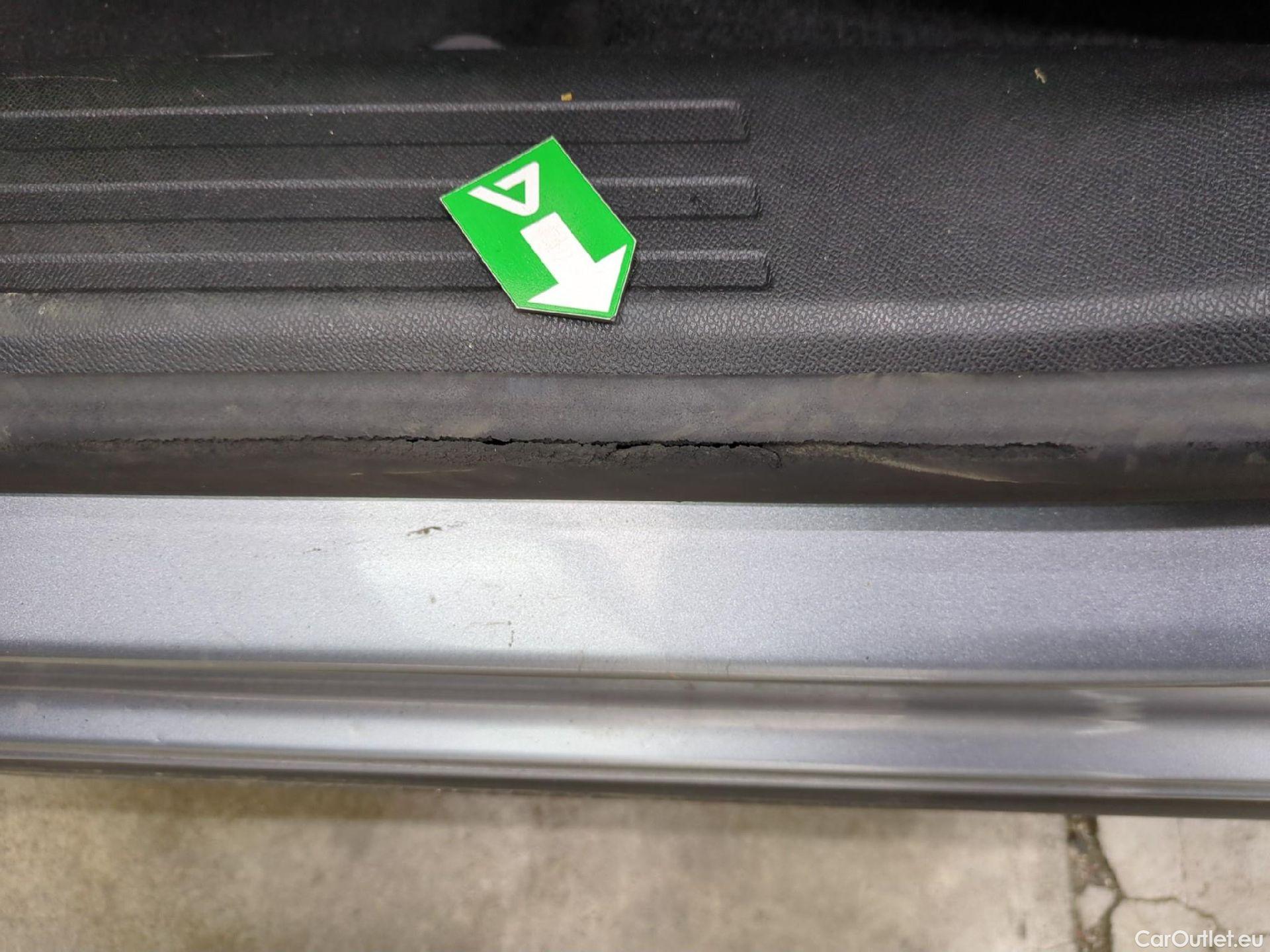  Citroen  C4  Berline Feel Pack 1.5 BlueHDI 130CV BVA8 E6d #8