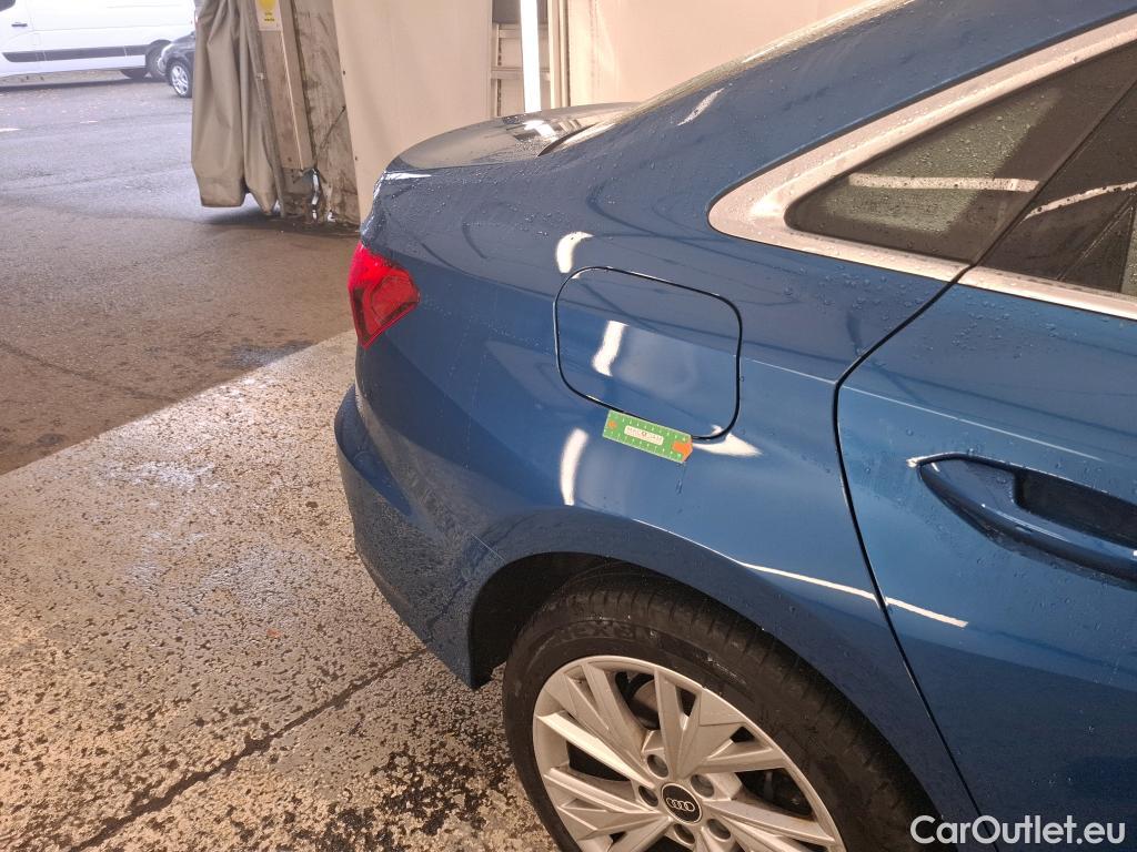  Audi  A3  Berline 35 TDI Design Luxe 2.0 TDI 150CV BVA7 E6d #1