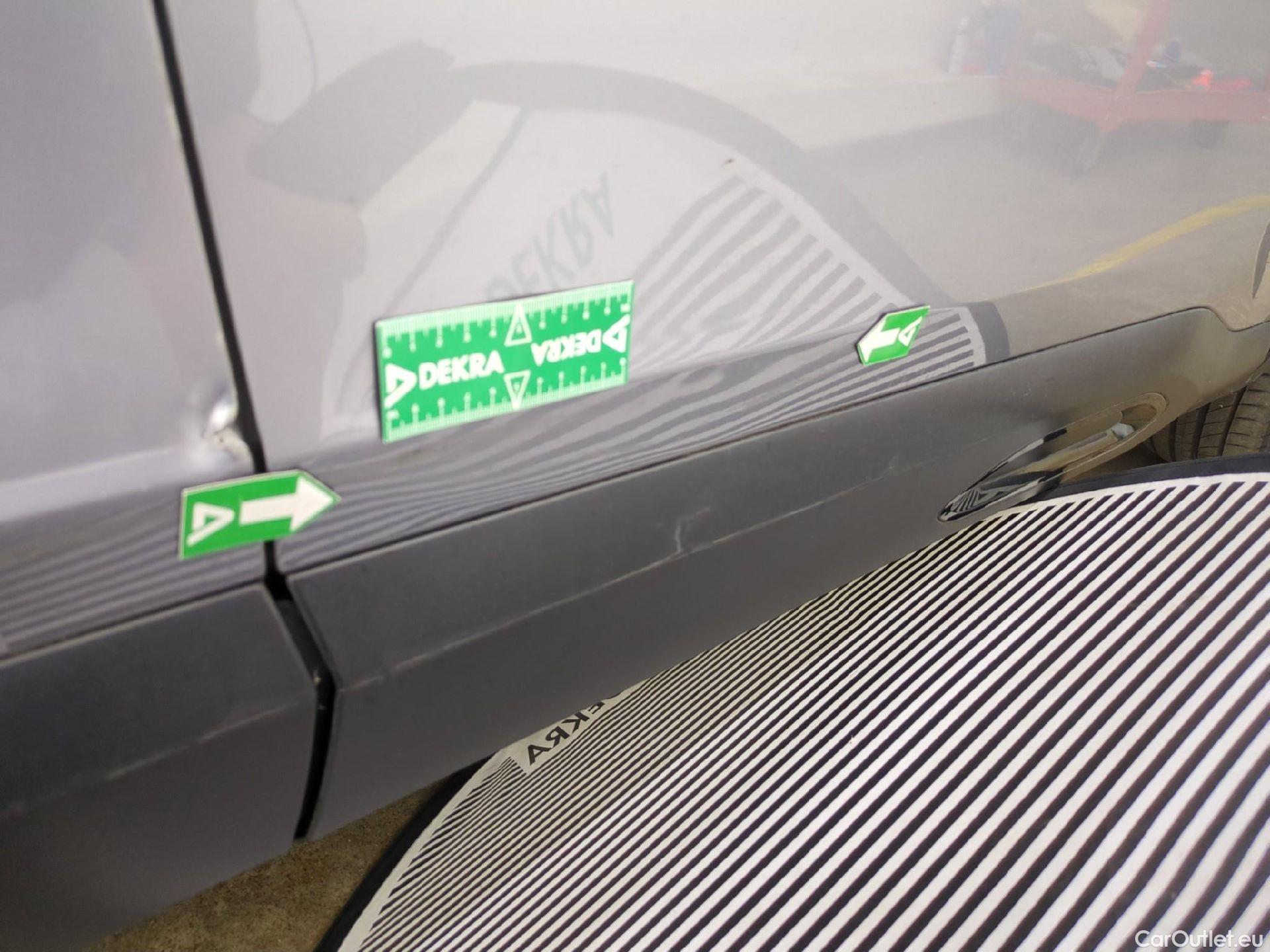  Citroen  C4  Berline Feel Pack 1.5 BlueHDI 130CV BVA8 E6d #34