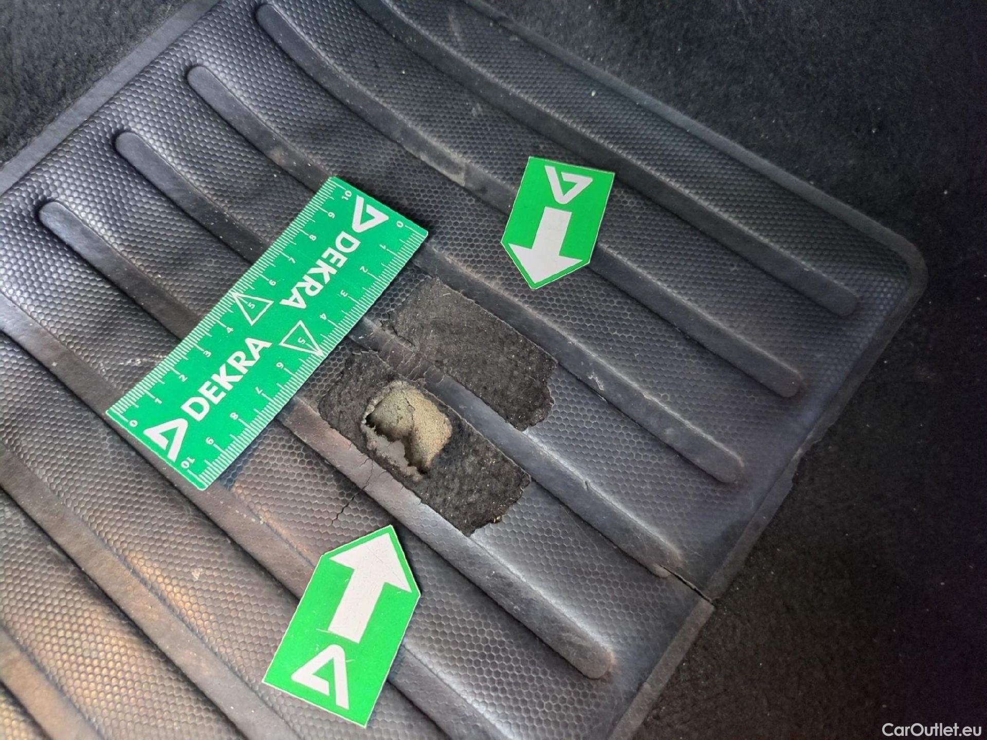  Citroen  C4  Berline Feel Pack 1.5 BlueHDI 130CV BVA8 E6d #6